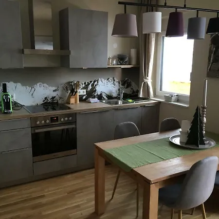Hornblick Apartment *
